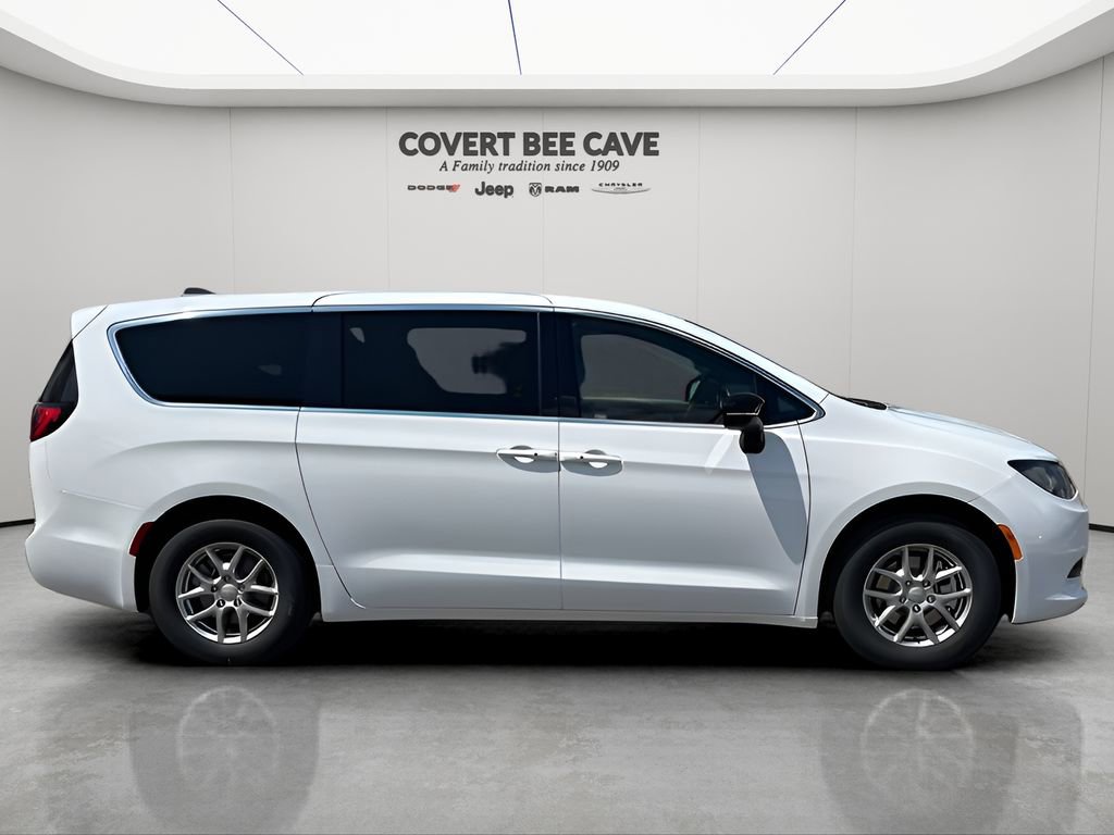 New 2026 Chrysler Voyager LX image 11