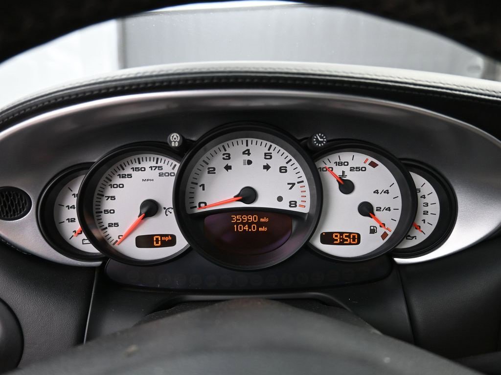 Used 2004 Porsche 911 Carrera 4S image 8