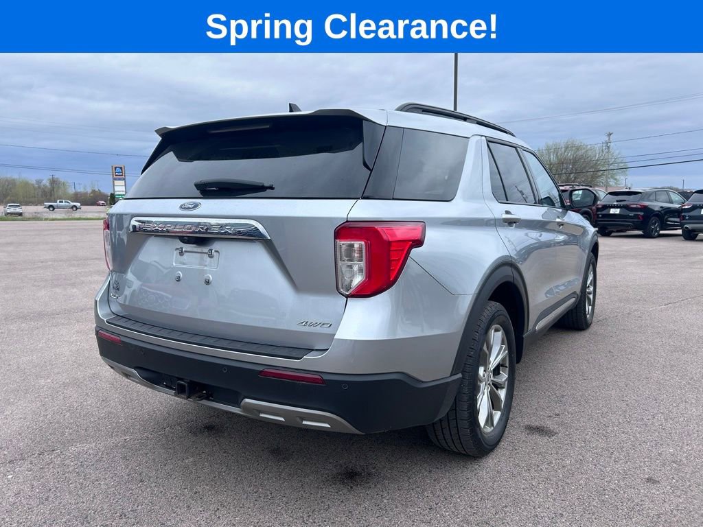Used 2023 Ford Explorer XLT w/ Equipment Group 202A AWD/4WD image 6