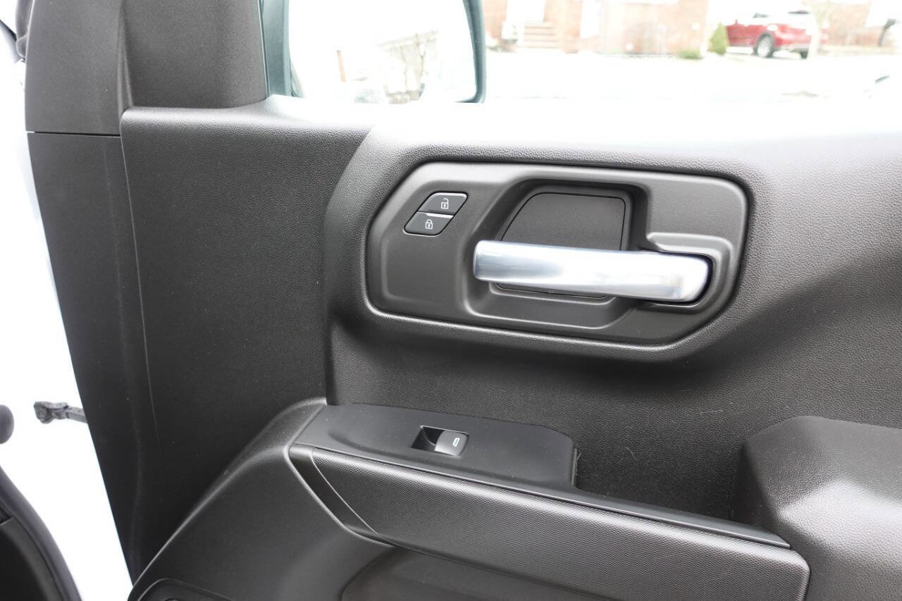 Used 2023 Chevrolet Silverado 1500 Custom w/ LPO, Dark Essentials Package AWD/4WD image 33