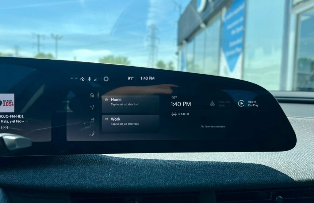 Used 2025 Lucid Air Pure RWD image 27