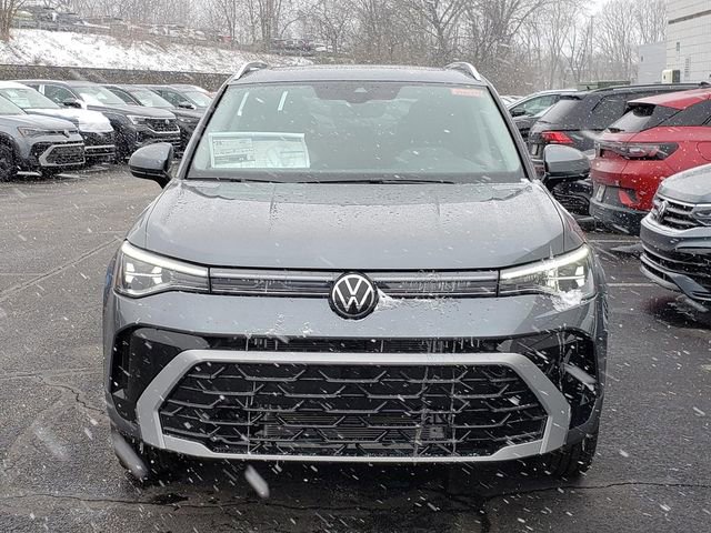 New 2026 Volkswagen Taos SEL image 5