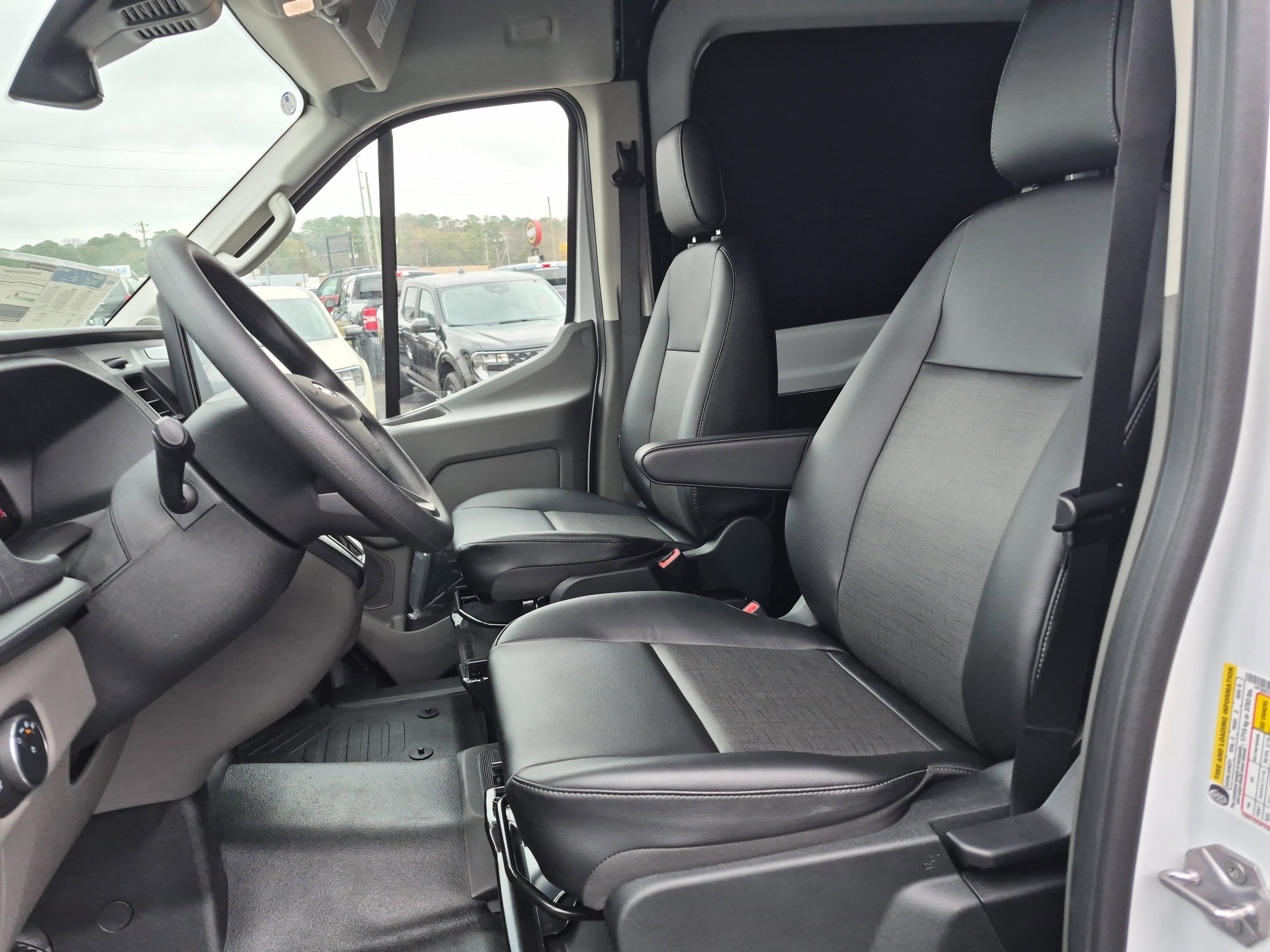 New 2026 Ford Transit 250 148 Medium Roof w/ Load Area Protection Package image 17