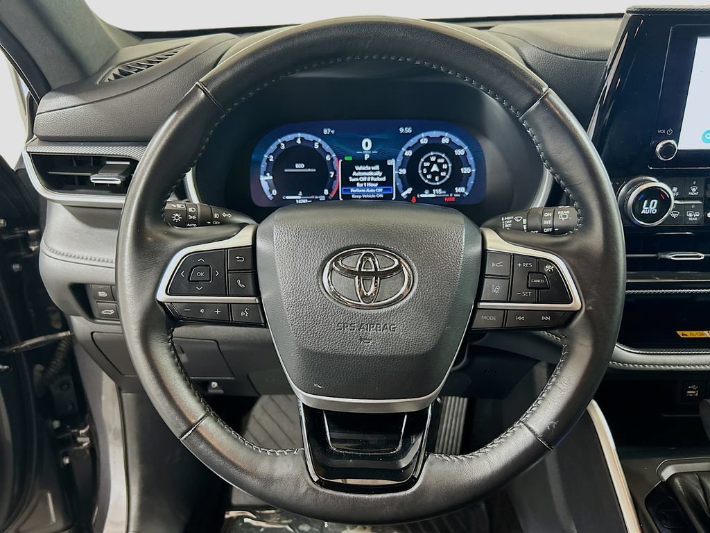 Used 2025 Toyota Highlander XSE AWD/4WD image 9