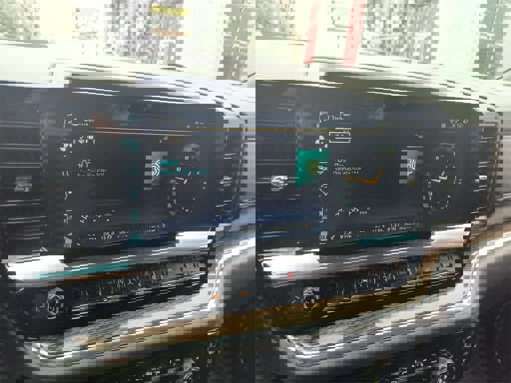 Used 2024 Chevrolet Silverado 1500 LT Trail Boss w/ Protection Package image 16