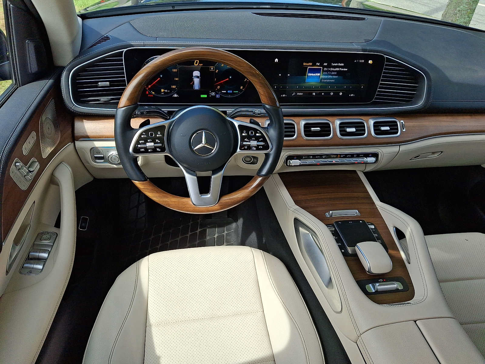 Used 2022 Mercedes-Benz GLS 450 4MATIC image 13
