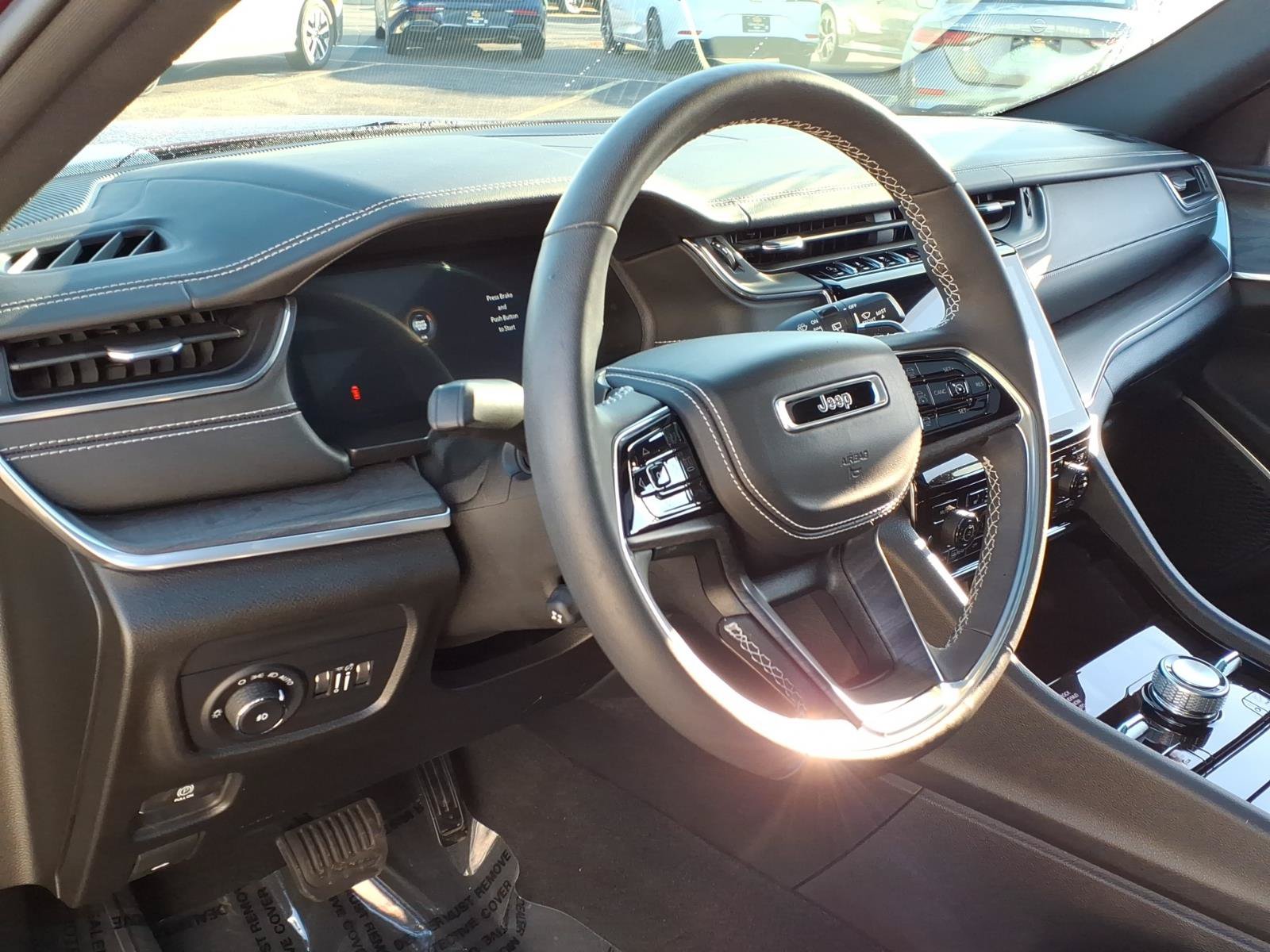 Used 2023 Jeep Grand Cherokee L Overland AWD/4WD image 19