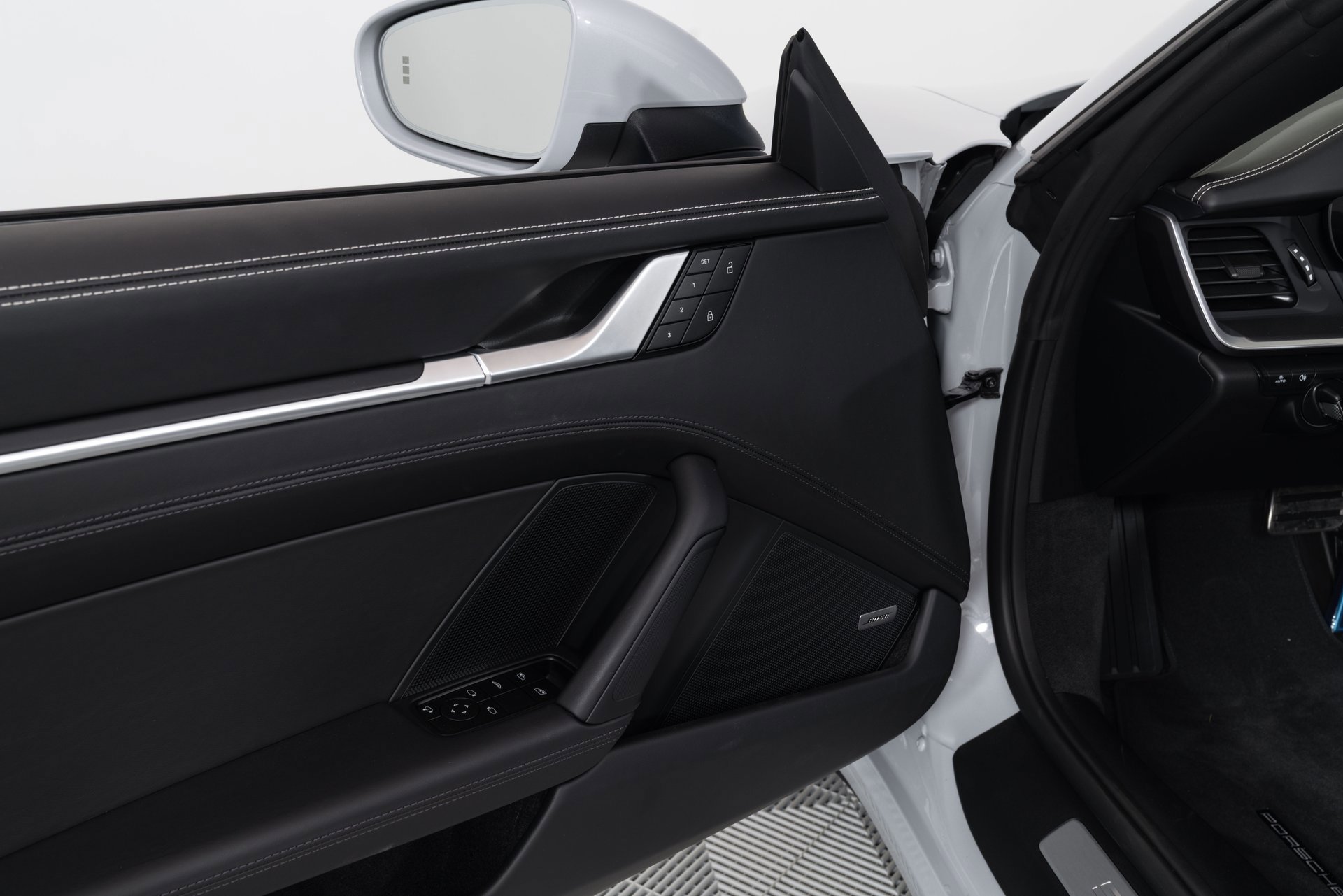 Used 2024 Porsche 911 Carrera 4S image 12