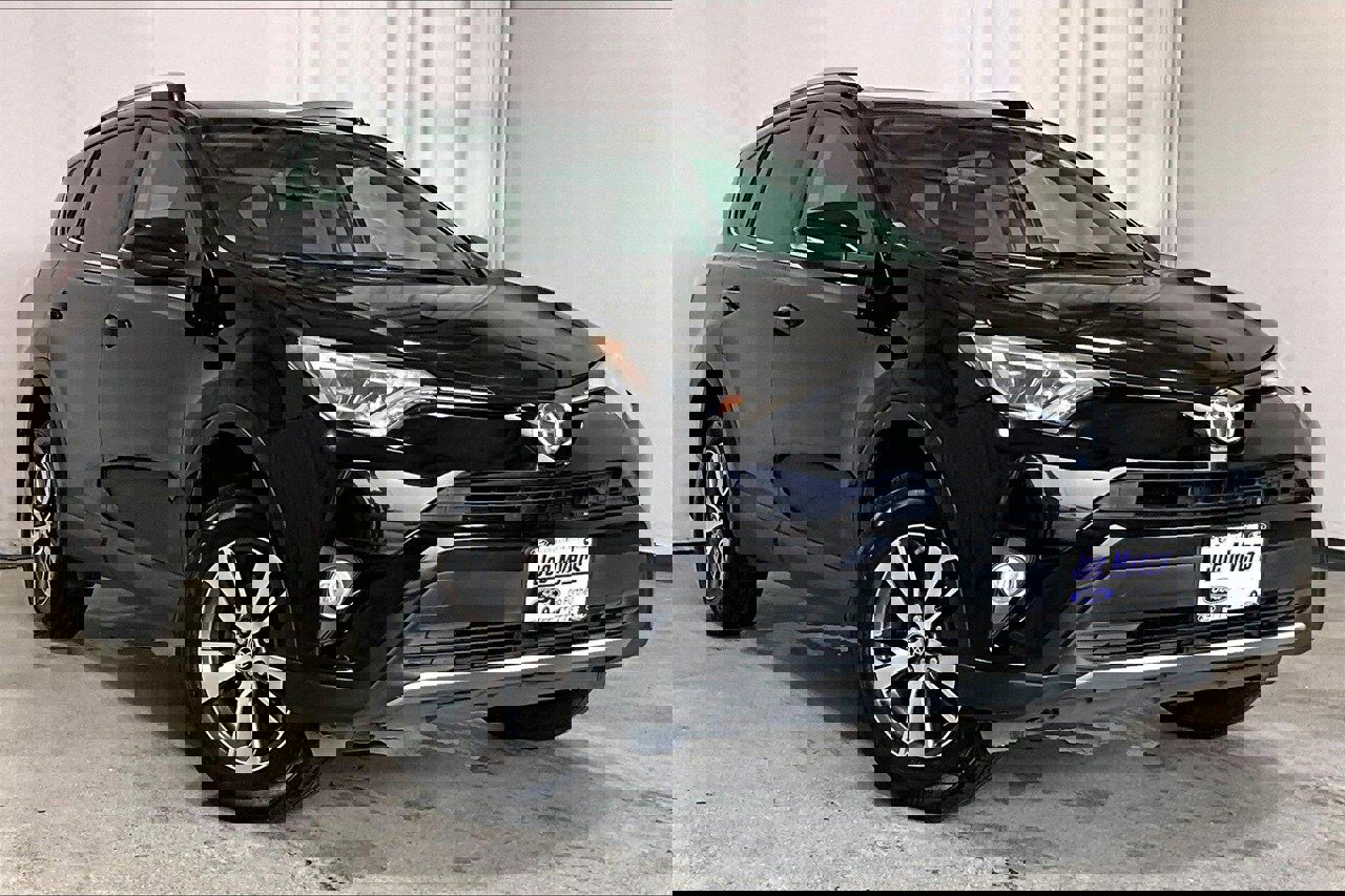 Used 2016 Toyota RAV4 XLE image 34