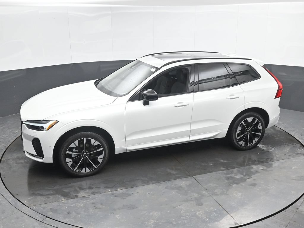 New 2026 Volvo XC60 B5 Plus w/ Climate Package AWD/4WD image 33