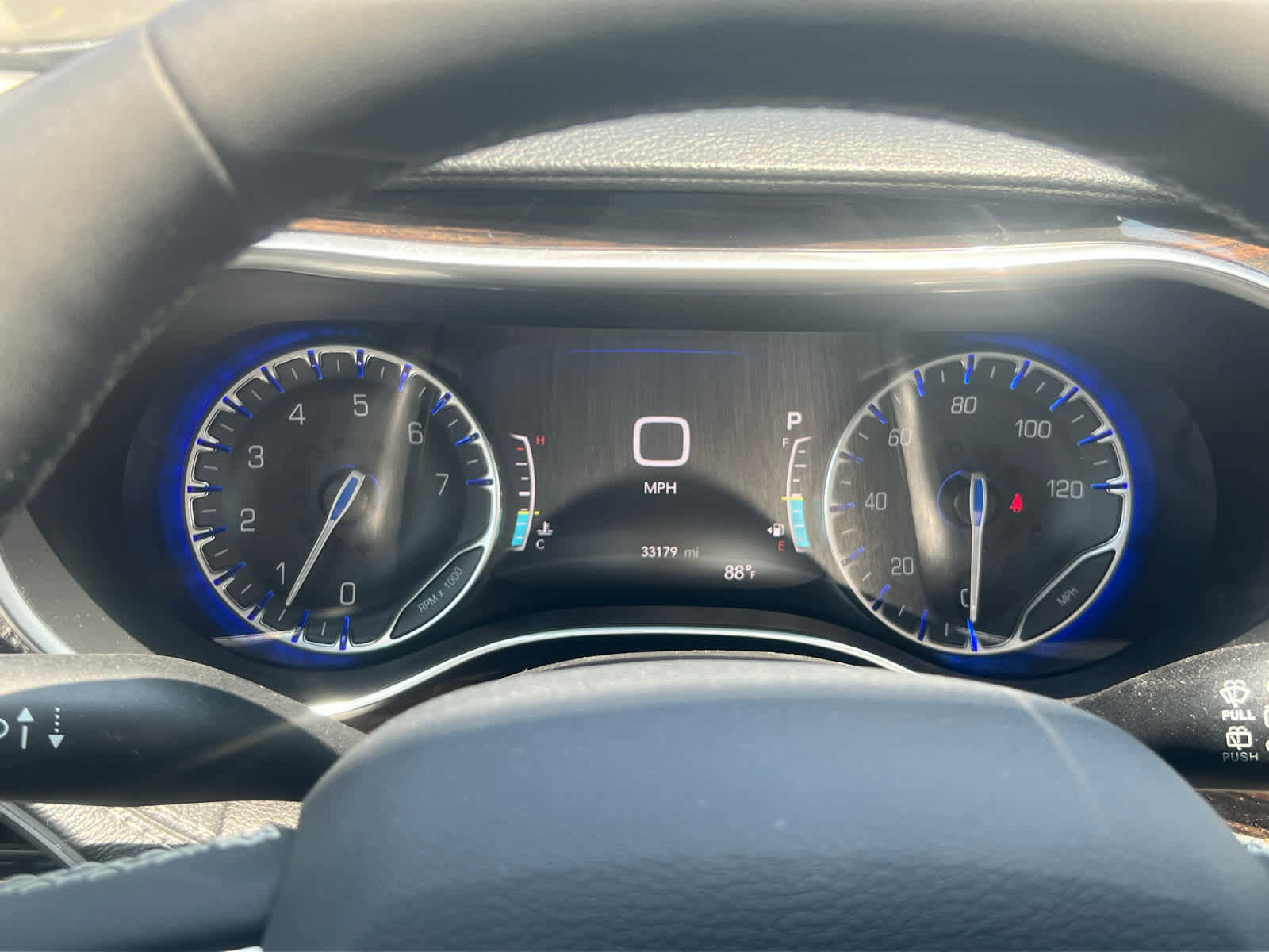 Used 2024 Chrysler Pacifica Limited image 27