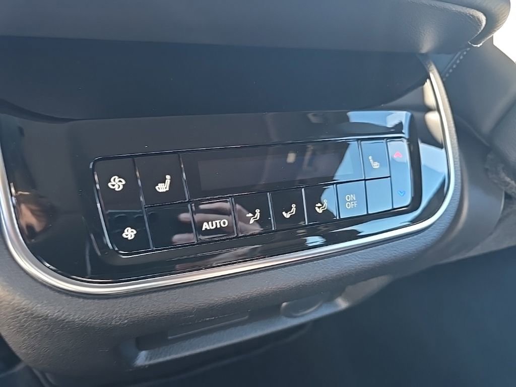 Used 2025 Nissan Armada Platinum Reserve AWD/4WD image 22