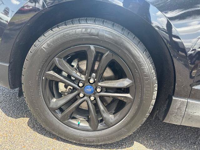 Certified 2019 Ford Edge SEL FWD image 11