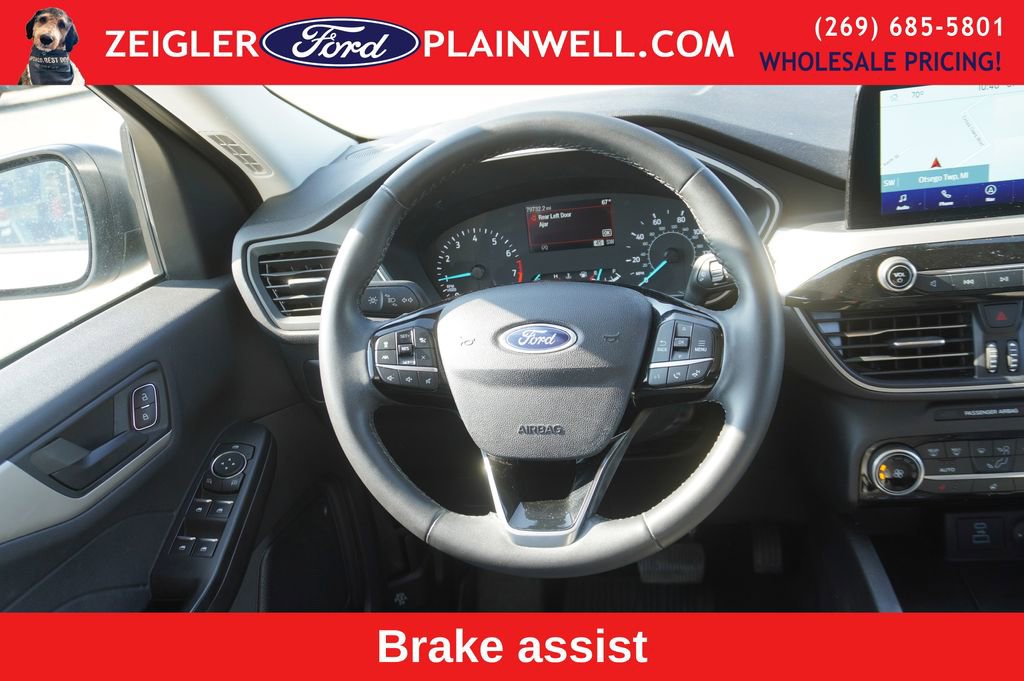 Used 2022 Ford Escape SE w/ Cold Weather Package image 13