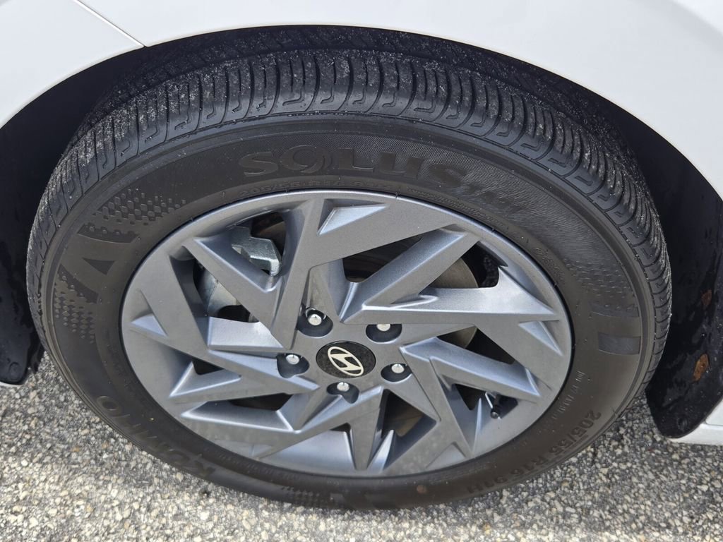 Certified 2024 Hyundai Elantra SEL FWD image 10