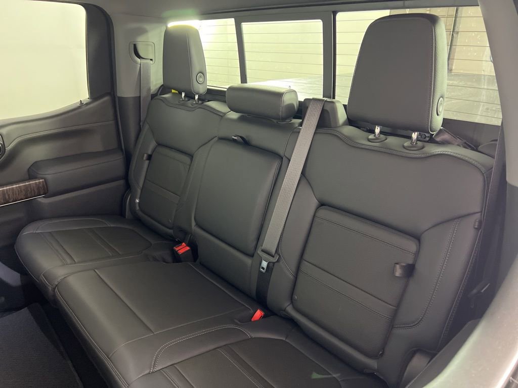 Used 2021 GMC Sierra 1500 Denali w/ Technology Package AWD/4WD image 4