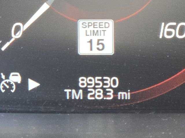 Used 2018 Volvo XC90 T6 Momentum w/ Convenience Package image 23