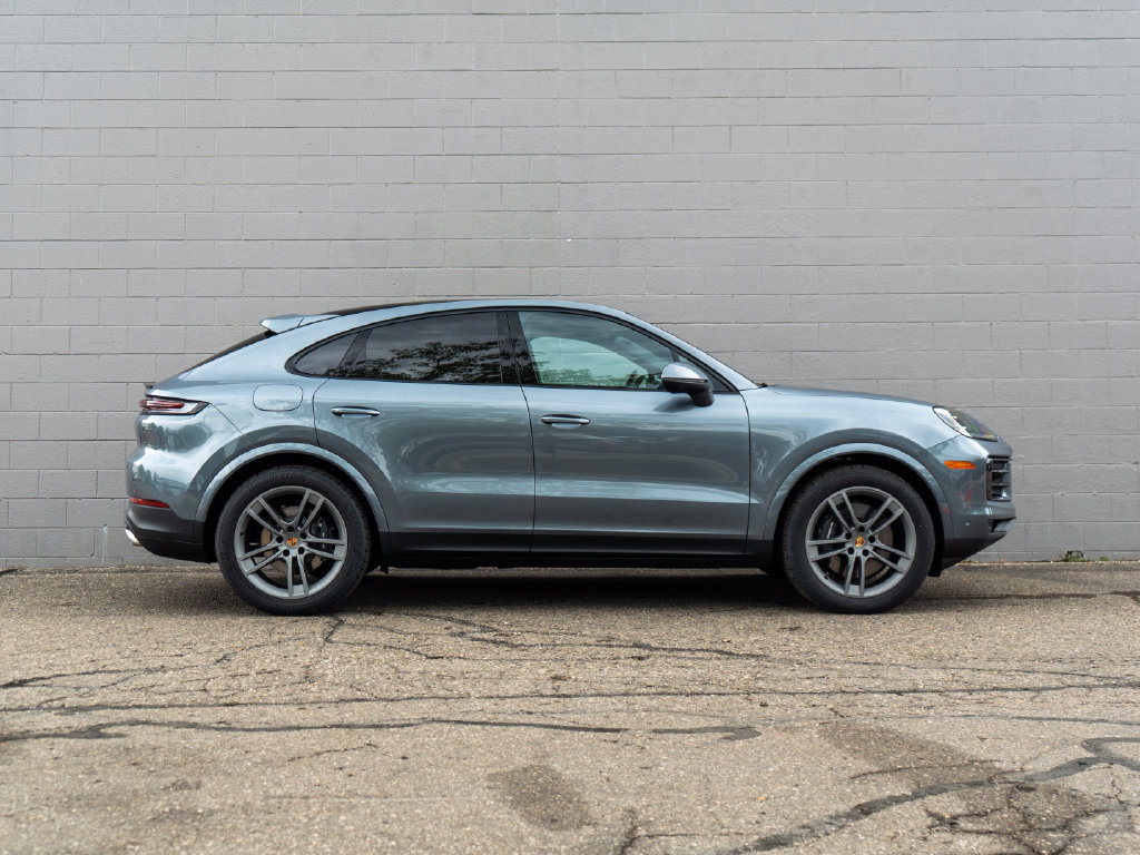 New 2026 Porsche Cayenne Coupe AWD/4WD image 8