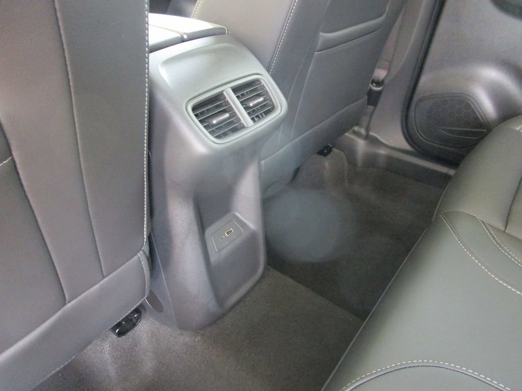 Used 2025 Buick Envision Preferred AWD/4WD image 16