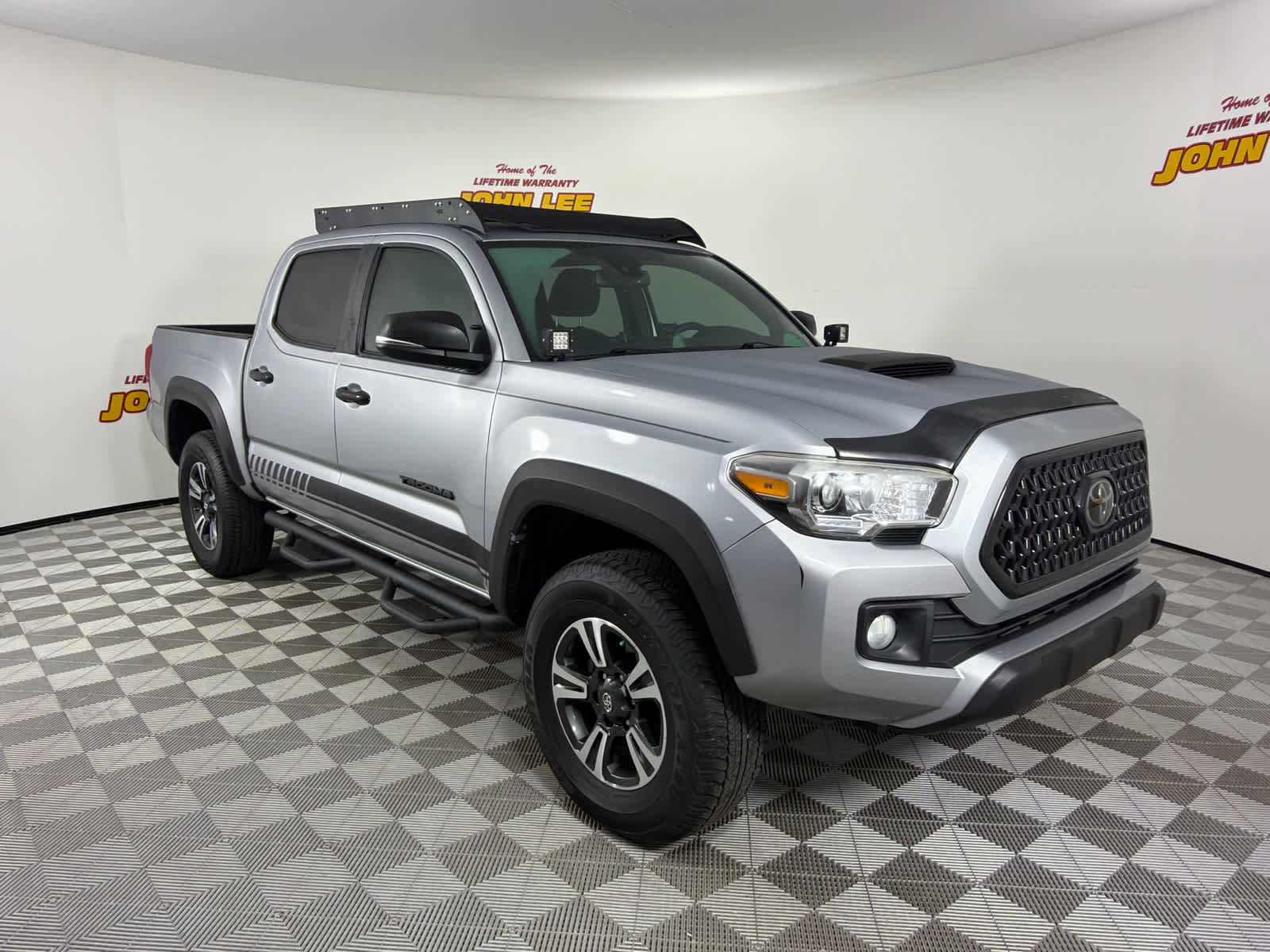 Used 2019 Toyota Tacoma TRD Sport image 8