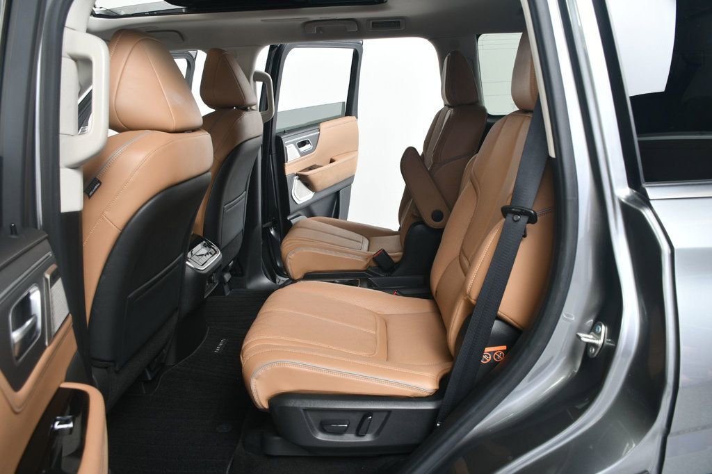 Used 2025 INFINITI QX80 Sensory image 33