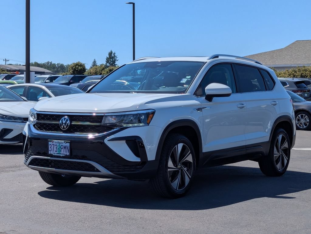 Used 2023 Volkswagen Taos SE AWD/4WD image 9