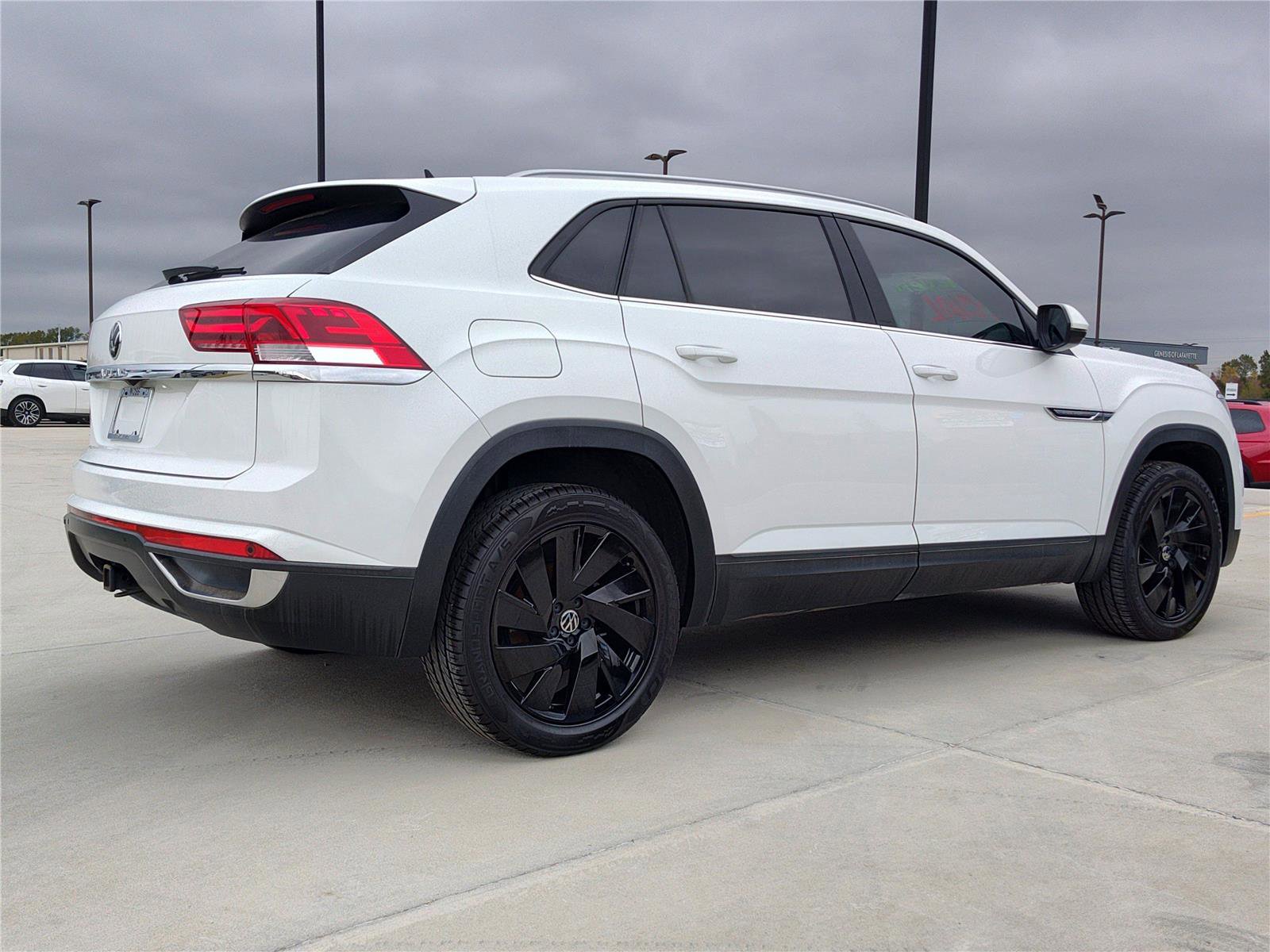 Used 2022 Volkswagen Atlas Cross Sport SE image 8