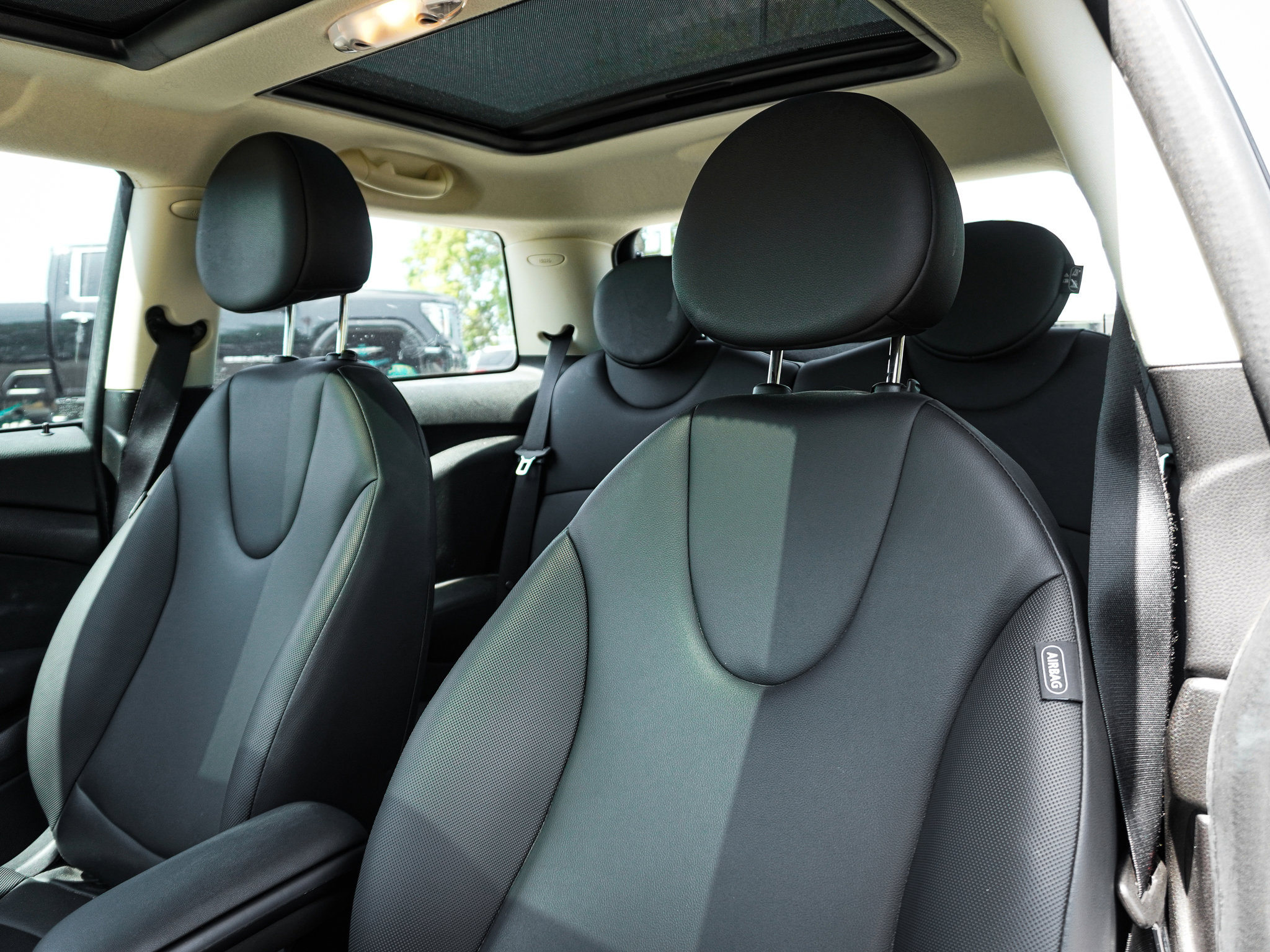 Used 2013 MINI Cooper Hardtop image 16