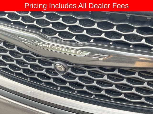 Used 2019 Chrysler Pacifica Touring-L Plus w/ Advanced Safetytec Group FWD image 13