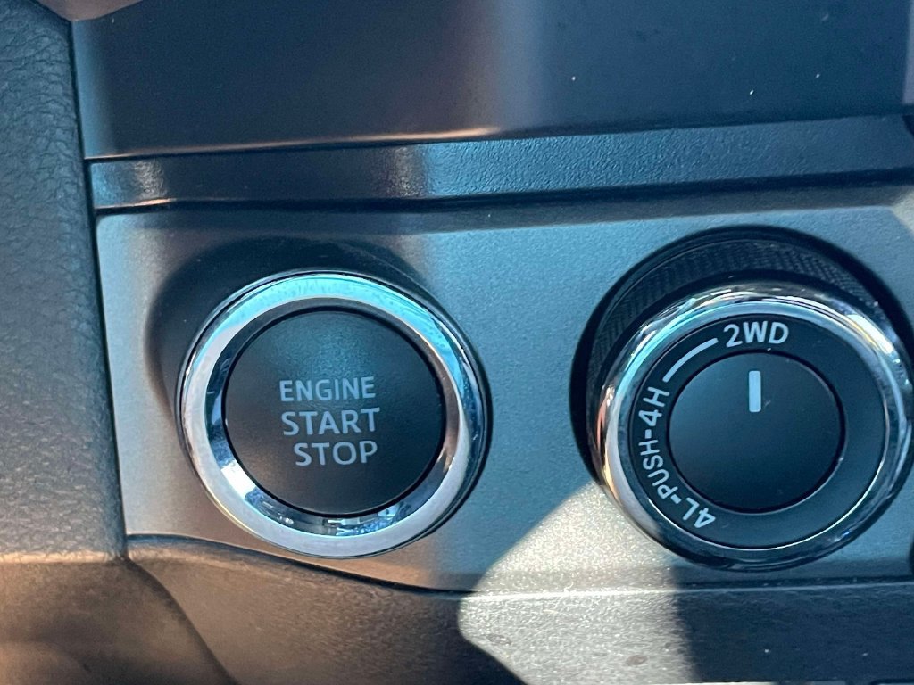 Used 2020 Toyota Tacoma TRD Sport AWD/4WD image 28