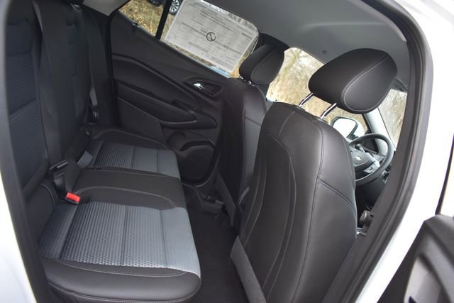 New 2026 Chevrolet Trax LT w/ LPO, Blackout Package image 14