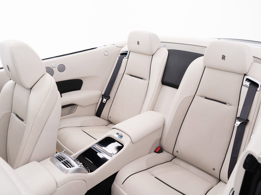 Certified 2018 Rolls-Royce Dawn RWD image 27