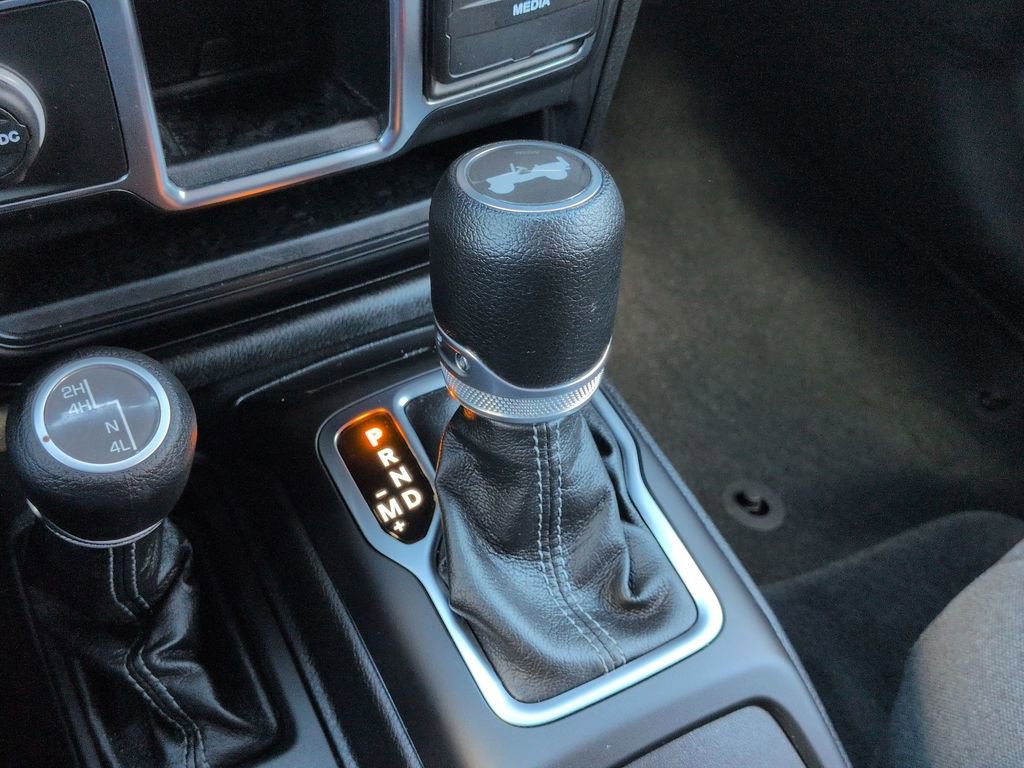 Used 2024 Jeep Wrangler Sport image 28