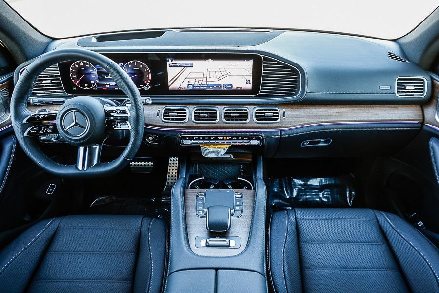 New 2026 Mercedes-Benz GLS 580 4MATIC image 10