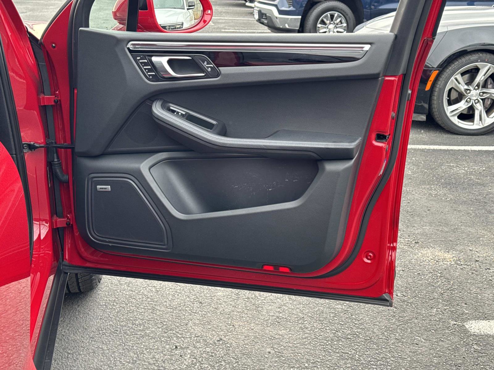 Used 2022 Porsche Macan image 13