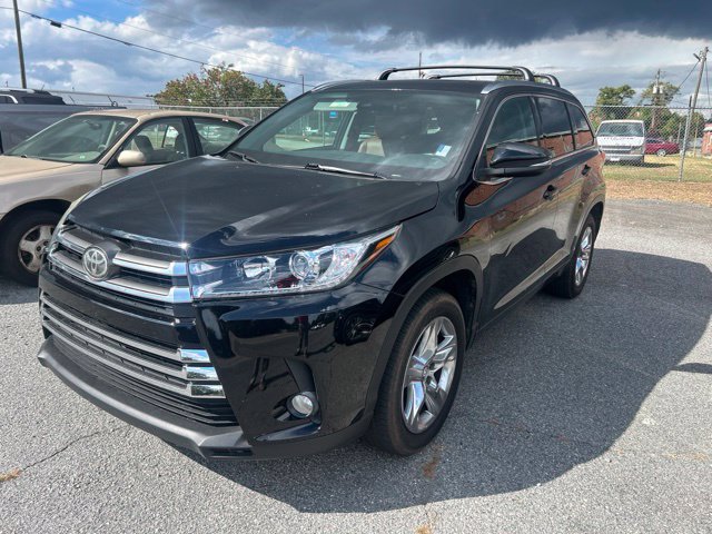 Used 2017 Toyota Highlander Limited FWD image 1