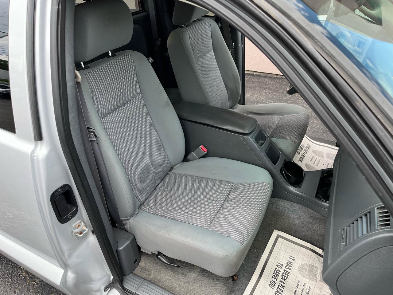 Used 2007 Dodge Dakota SLT w/ Trailer Tow Group RWD image 26