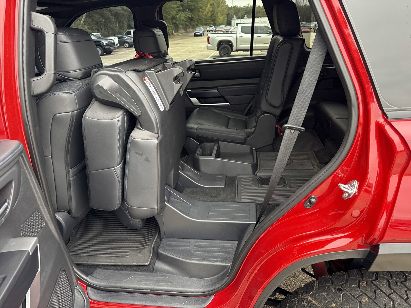 Used 2025 Toyota Sequoia Platinum image 16