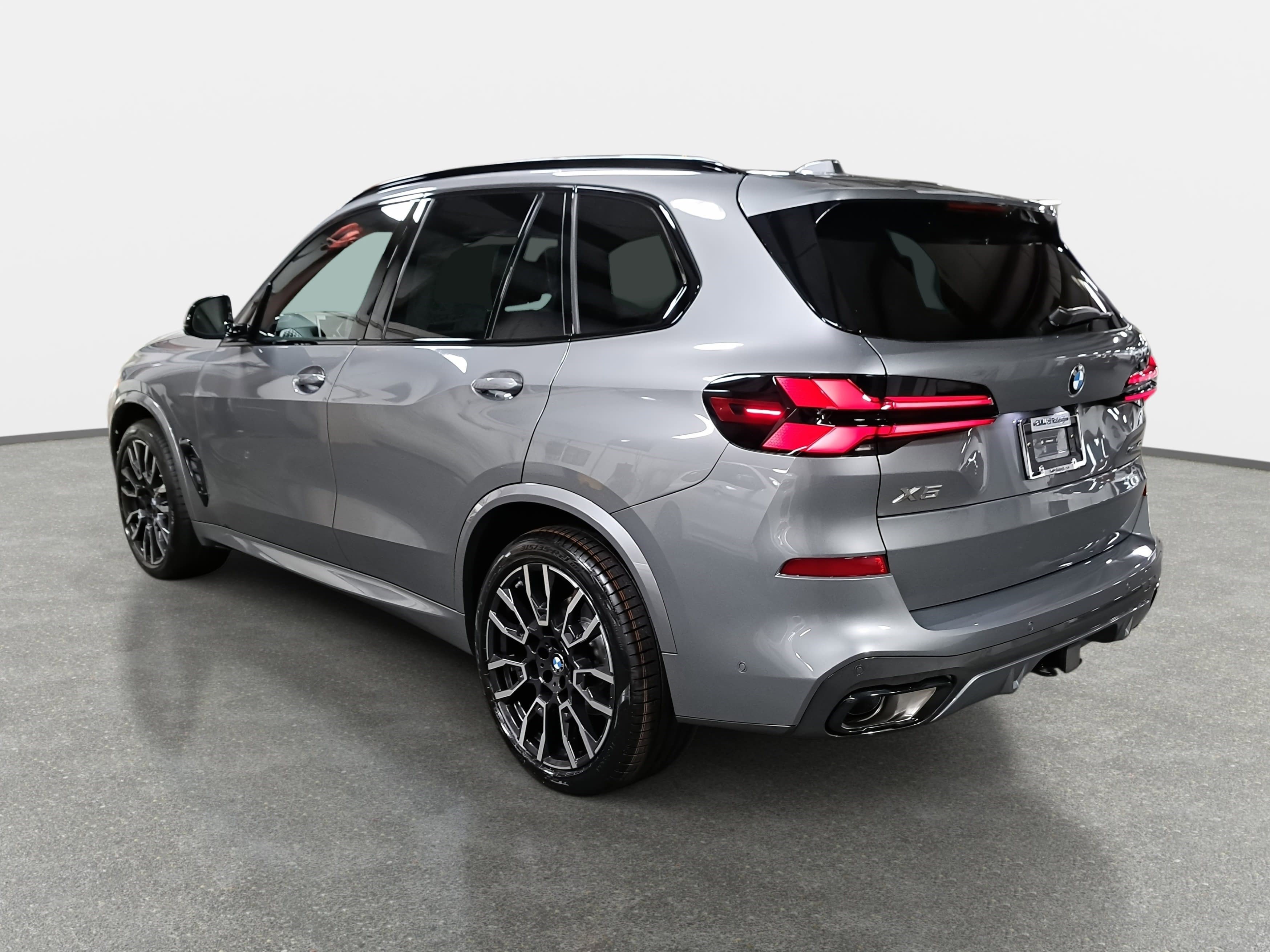 New 2026 BMW X5 xDrive40i w/ M Sport Package image 7