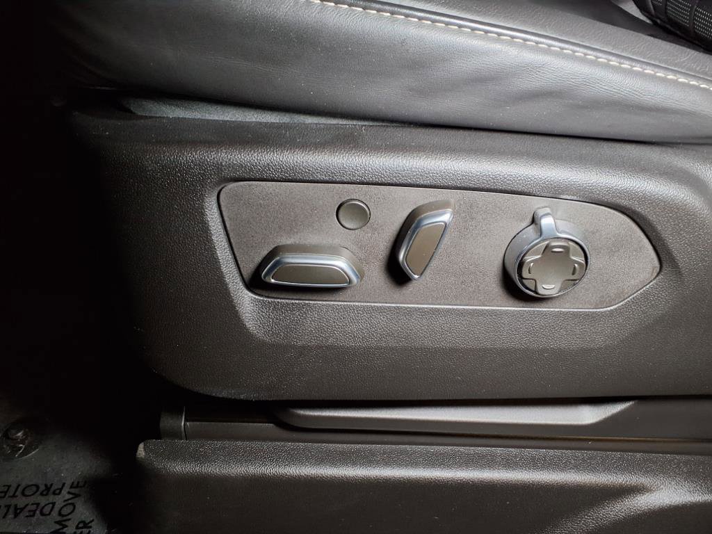 Used 2023 Cadillac Escalade V image 19