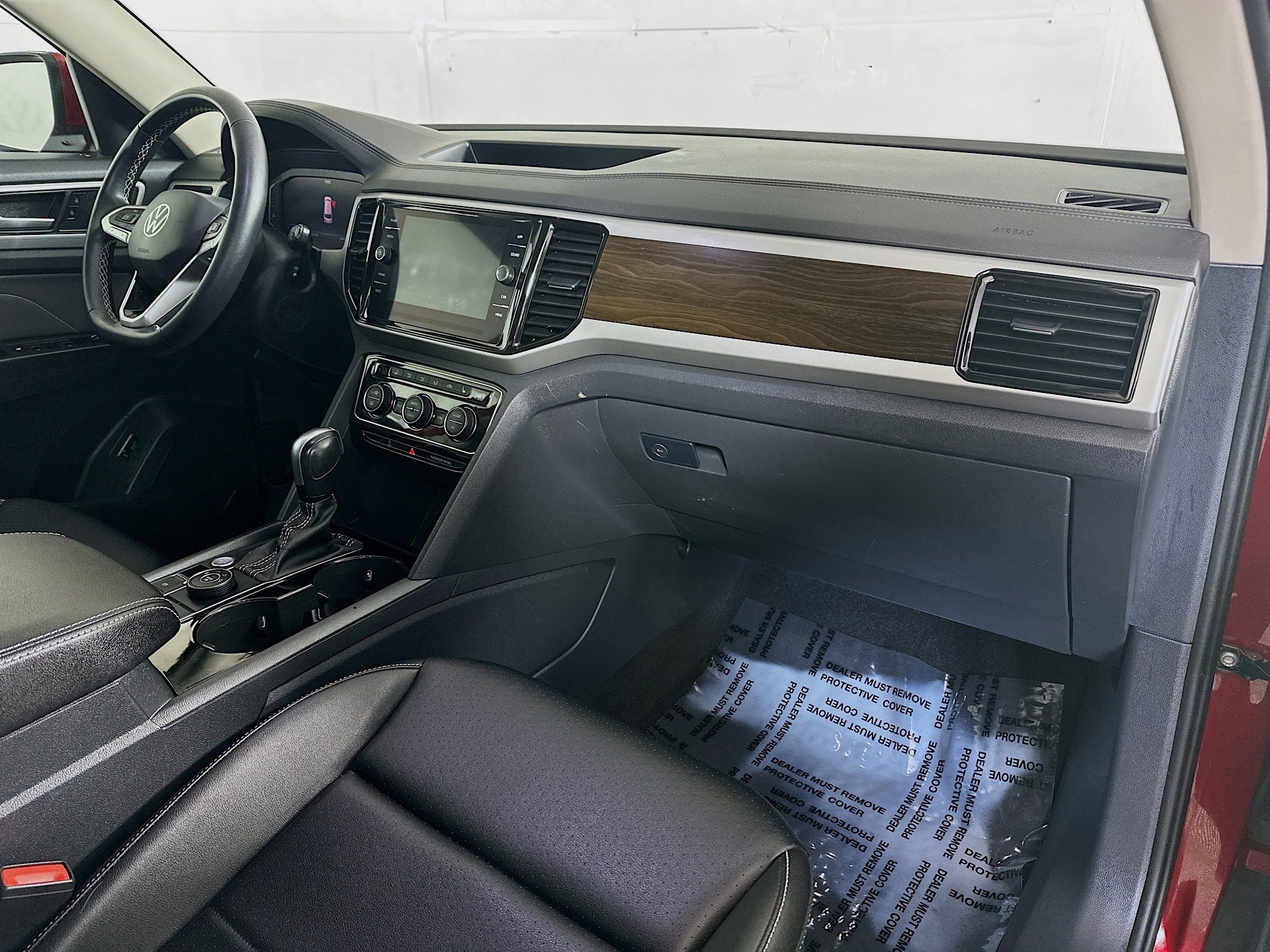 Used 2023 Volkswagen Atlas SE image 29