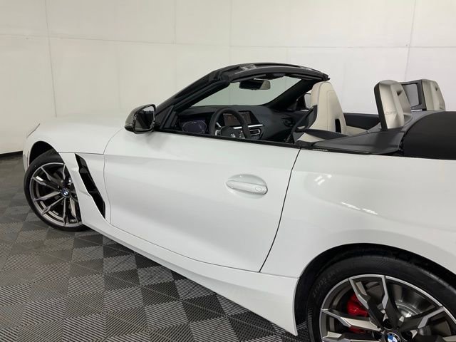 Certified 2026 BMW Z4 M40i w/ Premium Package image 48
