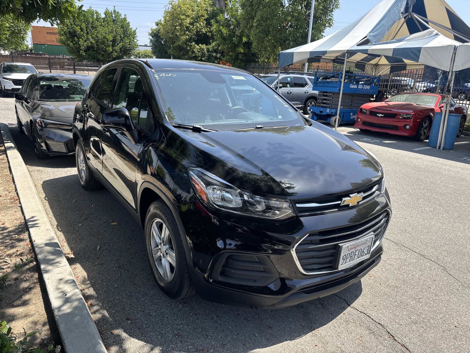 Used 2019 Chevrolet Trax LS w/ Tint and Cruise Package FWD image 1