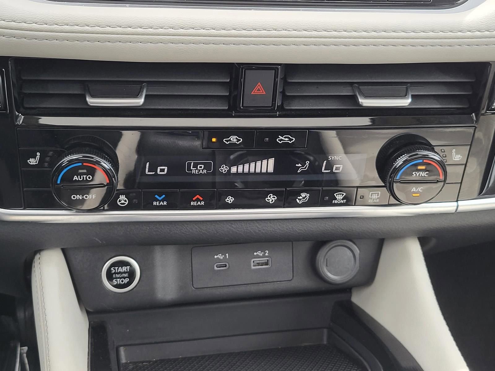 Used 2023 Nissan Rogue SL w/ SL Premium Package FWD image 27