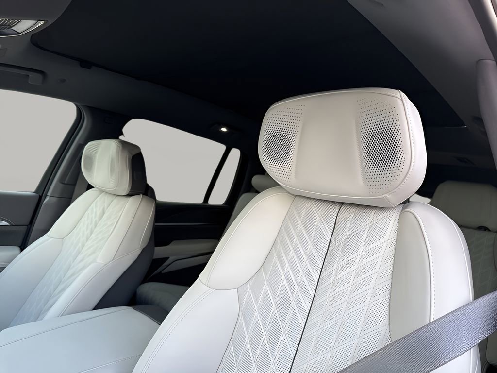 New 2025 Cadillac Escalade IQ Sport 1 w/ LPO, ONYX Package AWD/4WD image 34