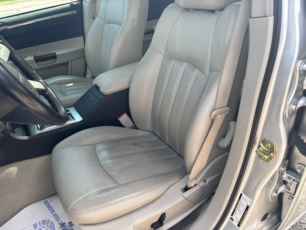 Used 2005 Chrysler 300 C w/ Sound Group II RWD image 55