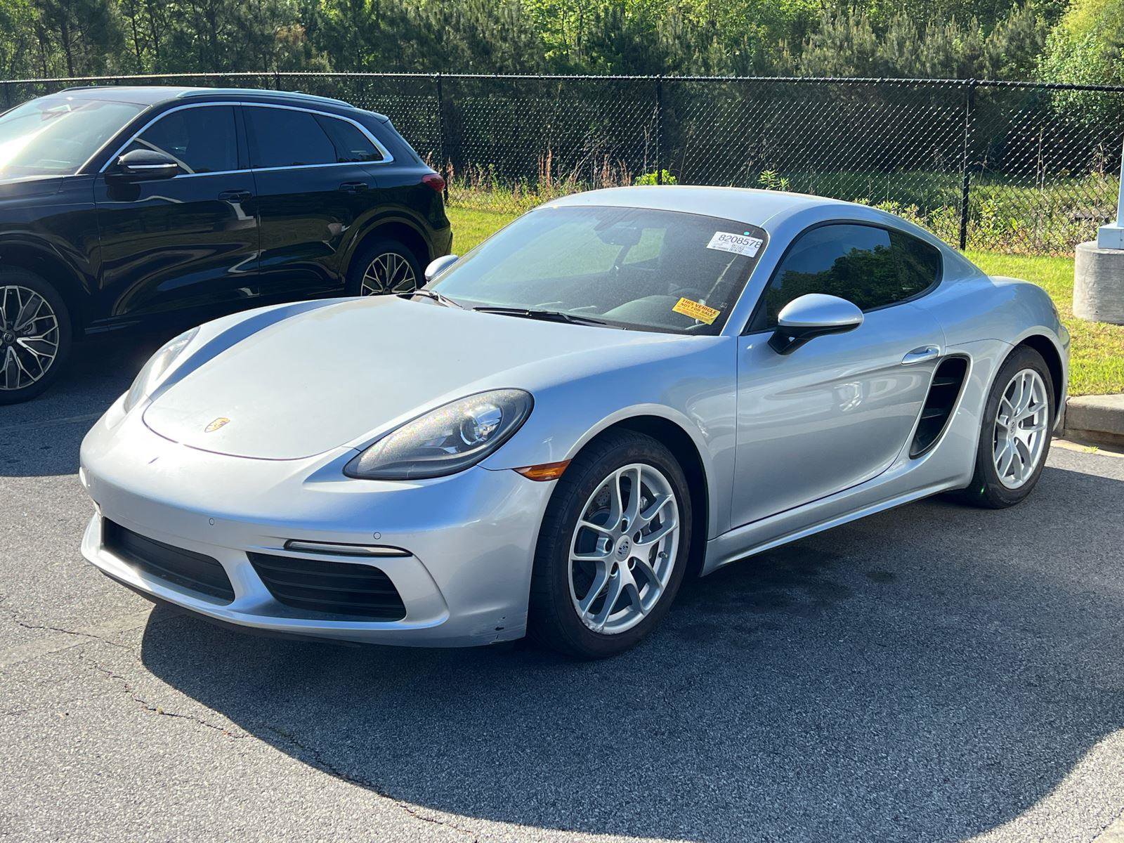 Used 2018 Porsche 718 Cayman RWD image 1