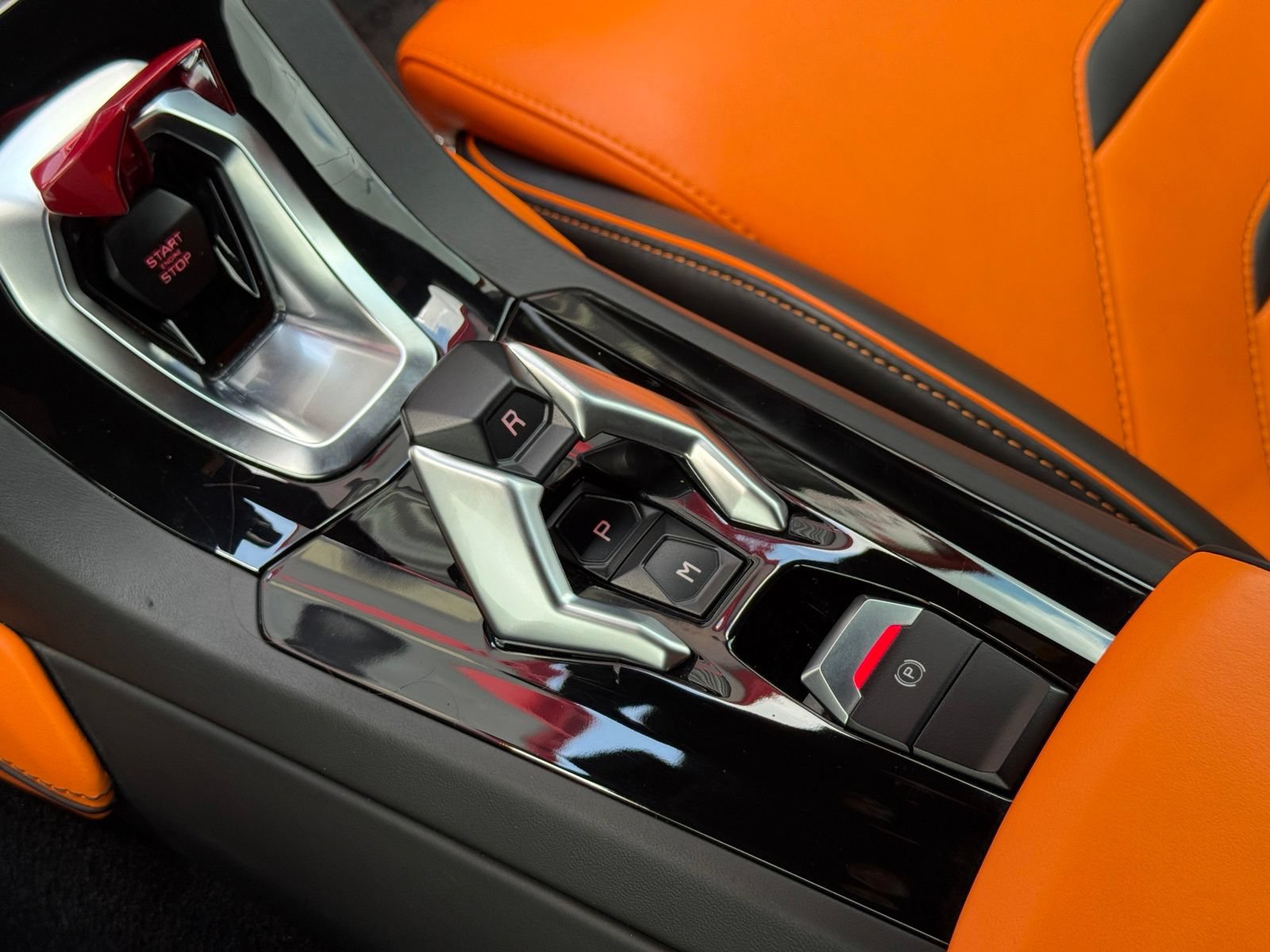 Used 2020 Lamborghini Huracan EVO RWD image 42