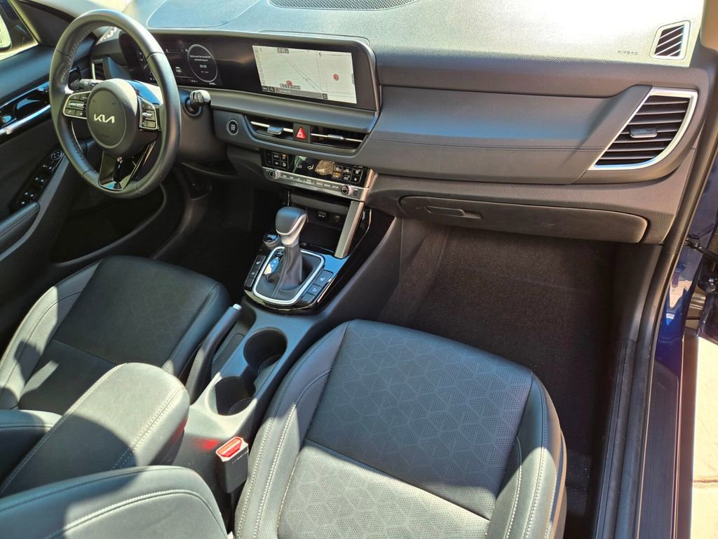 Used 2024 Kia Seltos EX FWD image 19