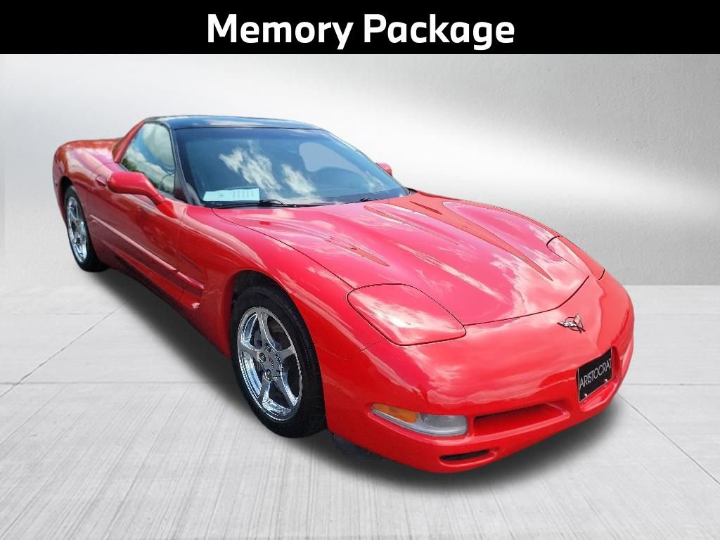 Used 2004 Chevrolet Corvette Coupe w/ Roof Package RWD image 4